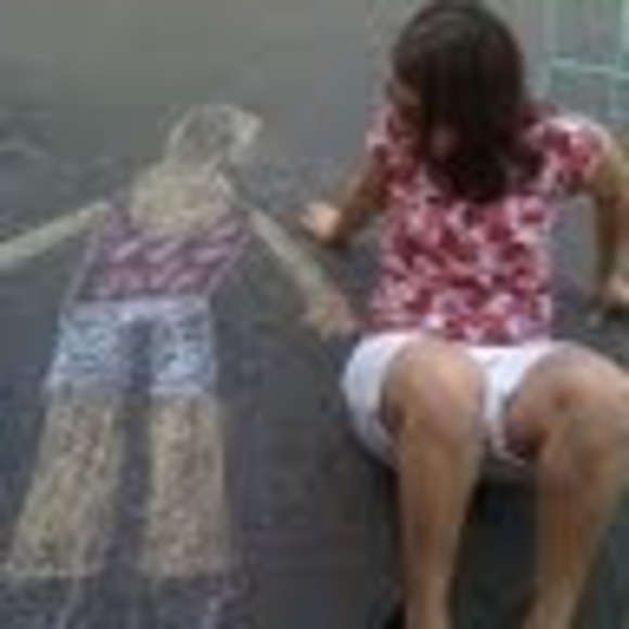 Meet your Posher, Julie - Picture 1 of 1